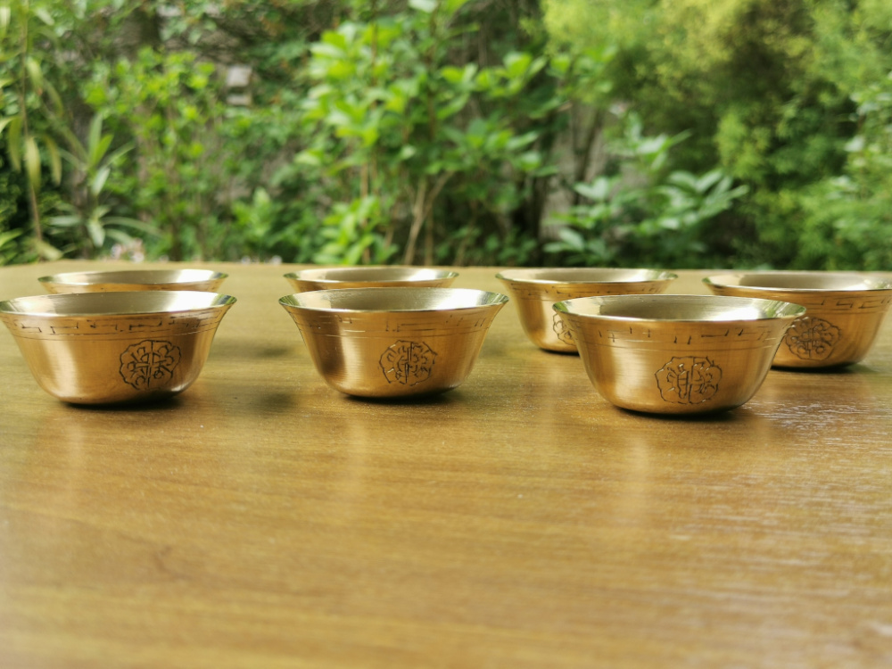 Preview: Opferschalen Set mit Gravur | 7 Altarschälchen | Wahl aus 2 verschiedenen Größen